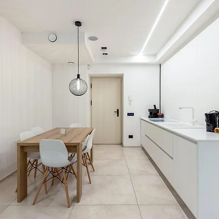 App 206 Palazzo Cavour Апартаменти